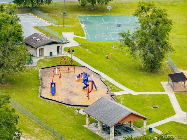 2549 W Castania Drive, Citrus Springs, FL 34434