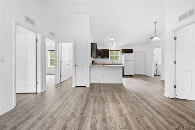 2549 W Castania Drive, Citrus Springs, FL 34434