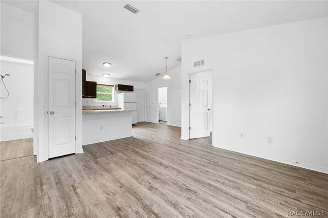 2549 W Castania Drive, Citrus Springs, FL 34434
