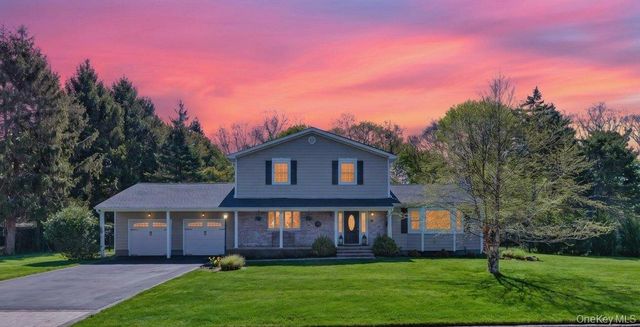 3 Orchard Road S, East Patchogue, NY 11772