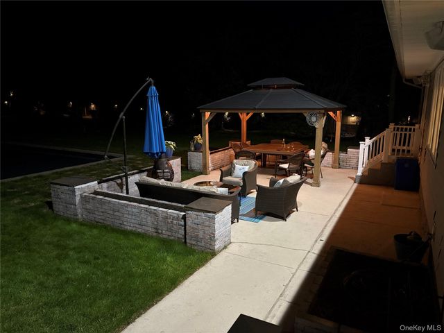 3 Orchard Road S, East Patchogue, NY 11772