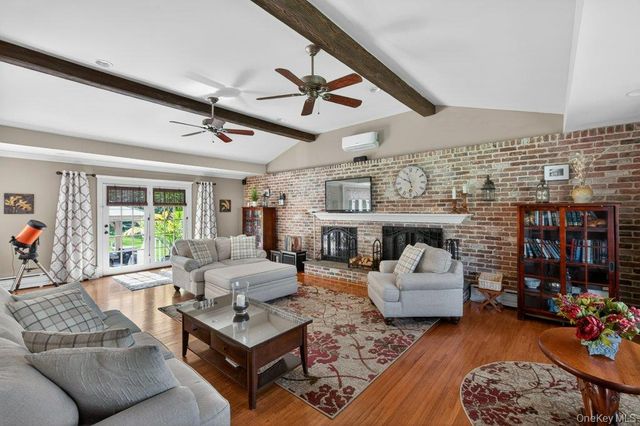 3 Orchard Road S, East Patchogue, NY 11772