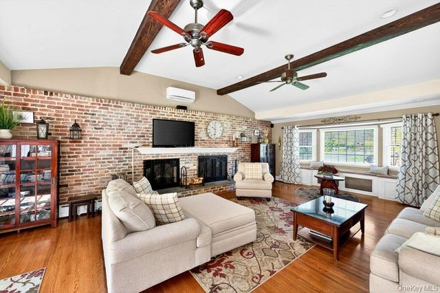 3 Orchard Road S, East Patchogue, NY 11772