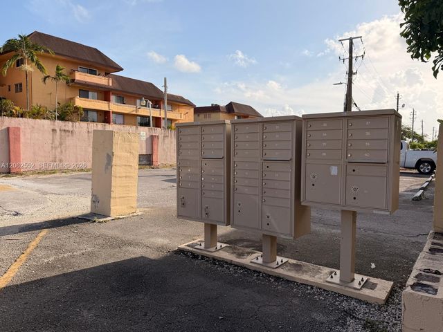 2441 NW 13th St 78, Miami, FL 33125