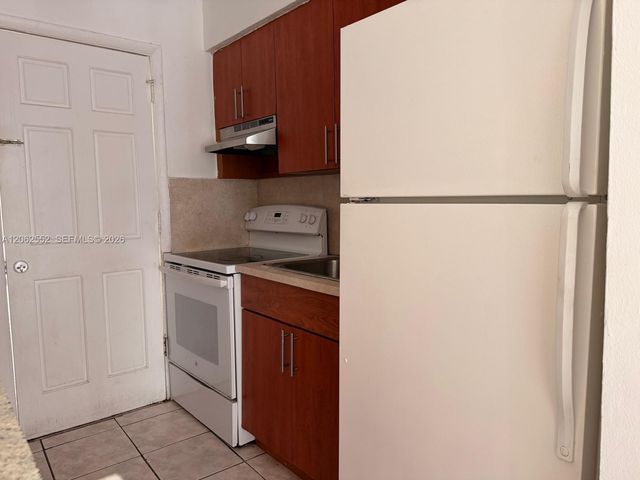 2441 NW 13th St 78, Miami, FL 33125