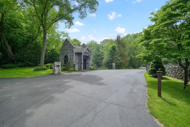 7003 Sanctuary Drive, Jackson, MI 49201