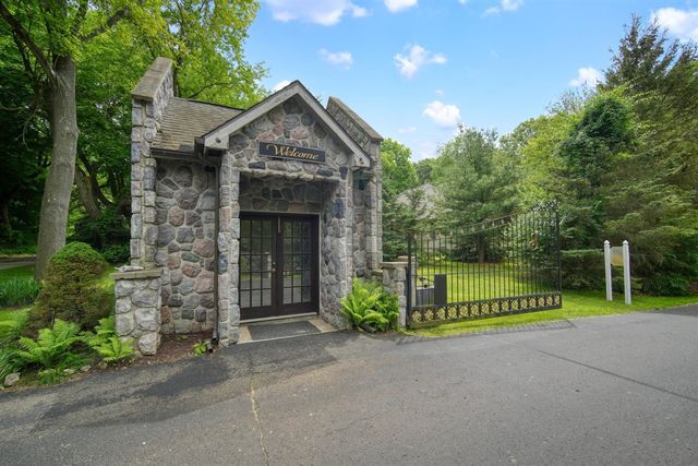 7003 Sanctuary Drive, Jackson, MI 49201