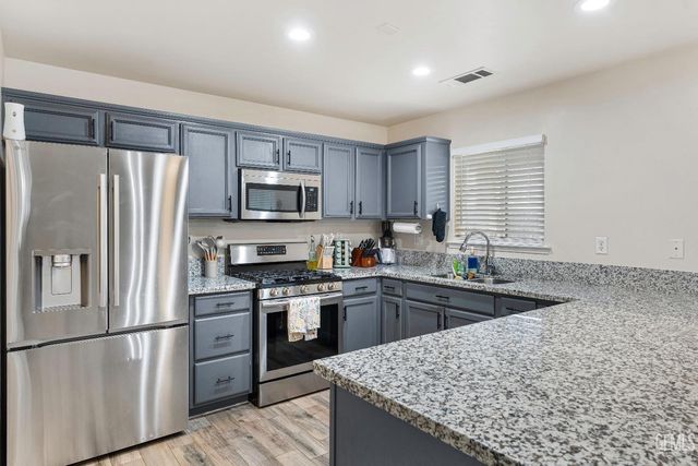 421 Chris Avenue, Shafter, CA 93263