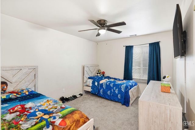 421 Chris Avenue, Shafter, CA 93263