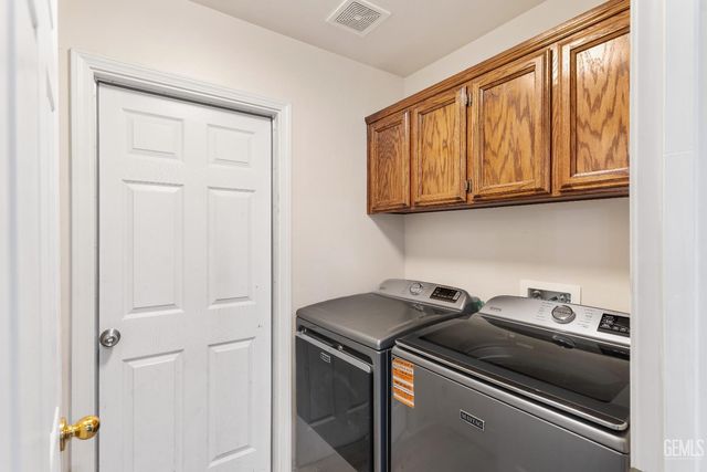 421 Chris Avenue, Shafter, CA 93263