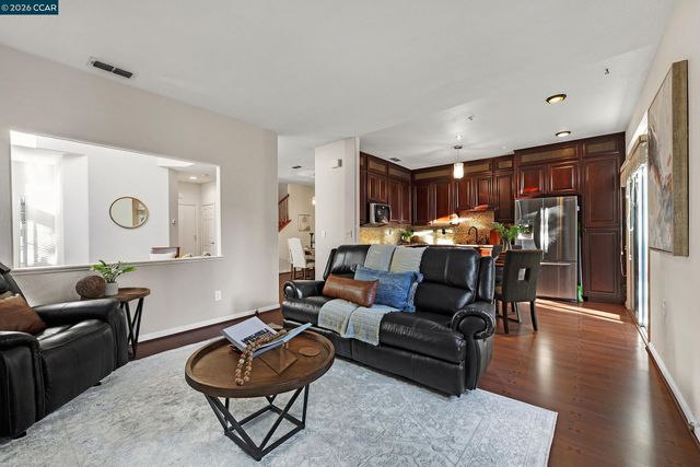 15 Creekside Dr, San Ramon, CA 94583