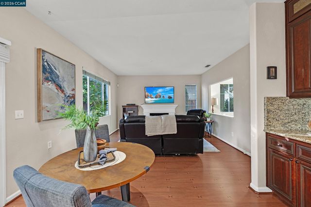 15 Creekside Dr, San Ramon, CA 94583