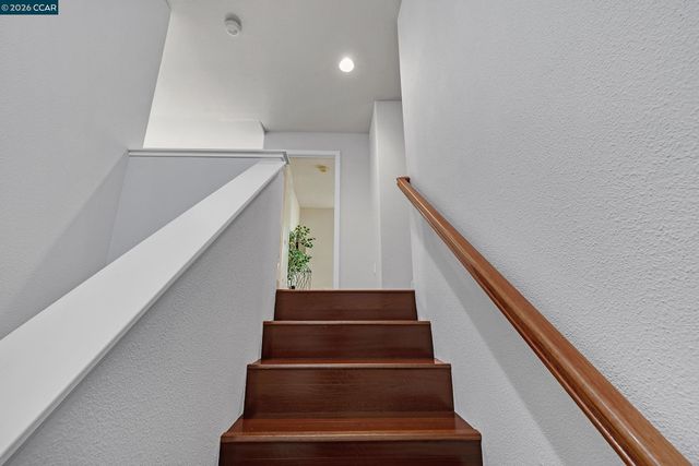 15 Creekside Dr, San Ramon, CA 94583