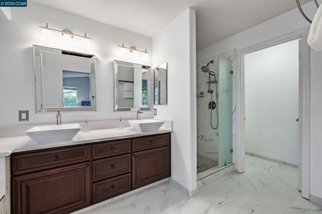 15 Creekside Dr, San Ramon, CA 94583