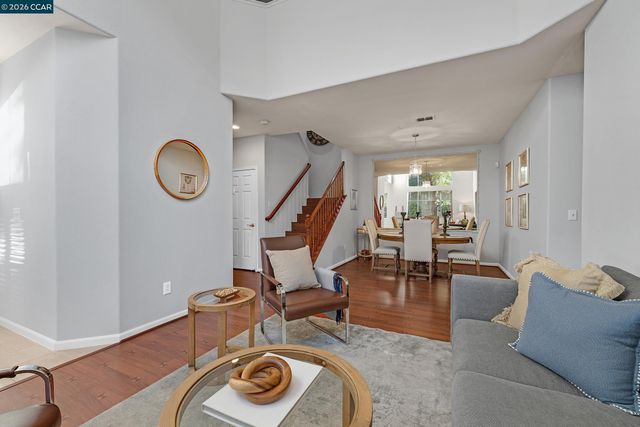 15 Creekside Dr, San Ramon, CA 94583