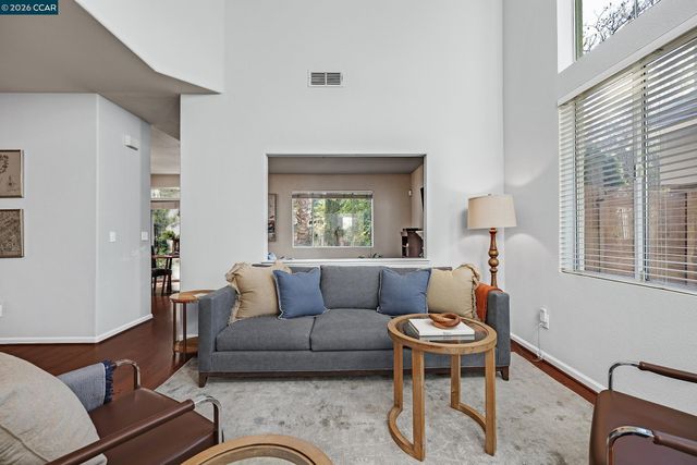 15 Creekside Dr, San Ramon, CA 94583