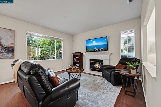 15 Creekside Dr, San Ramon, CA 94583