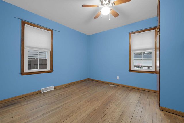 5811 39th AVENUE, Kenosha, WI 53144