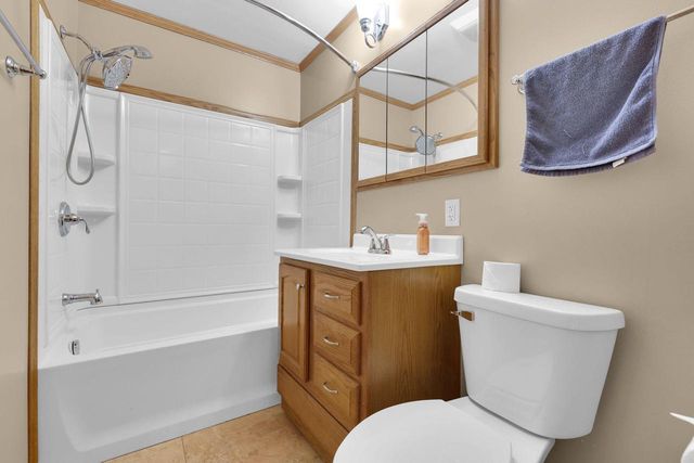 5811 39th AVENUE, Kenosha, WI 53144