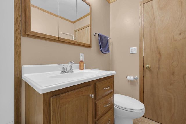 5811 39th AVENUE, Kenosha, WI 53144