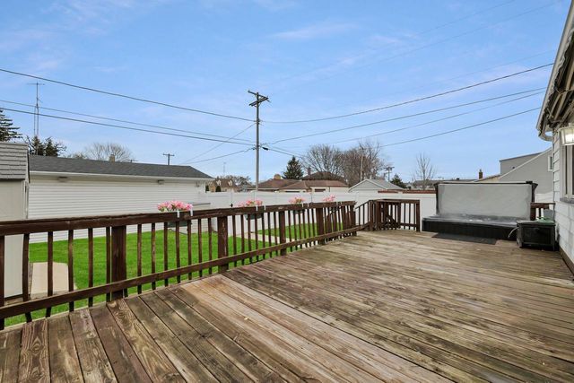 5811 39th AVENUE, Kenosha, WI 53144