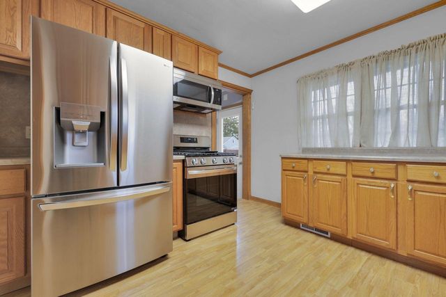 5811 39th AVENUE, Kenosha, WI 53144