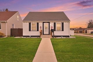 5811 39th AVENUE, Kenosha, WI 53144