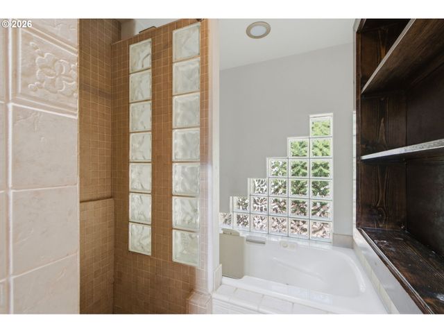 14110 Se FAIROAKS Way, Milwaukie, OR 97267