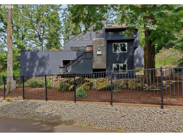 14110 Se FAIROAKS Way, Milwaukie, OR 97267