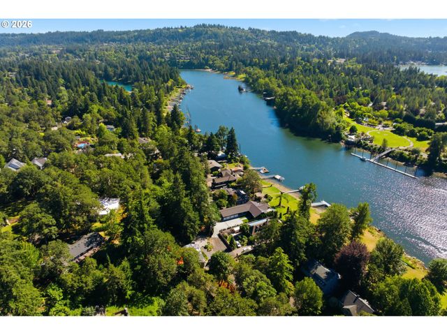 14110 Se FAIROAKS Way, Milwaukie, OR 97267