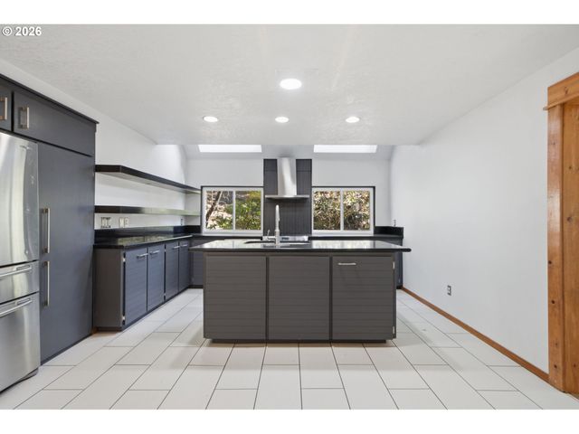 14110 Se FAIROAKS Way, Milwaukie, OR 97267