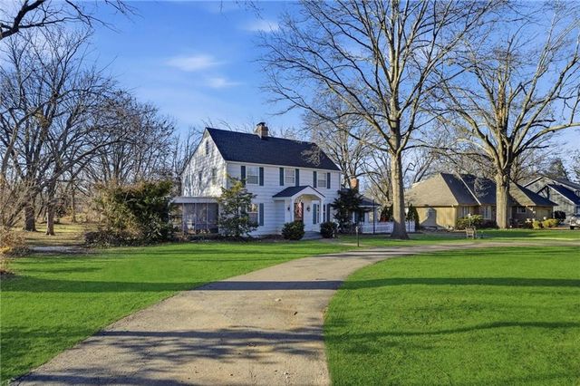 6724 Broadmoor Street, Overland Park, KS 66204