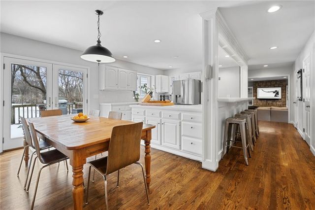 6724 Broadmoor Street, Overland Park, KS 66204