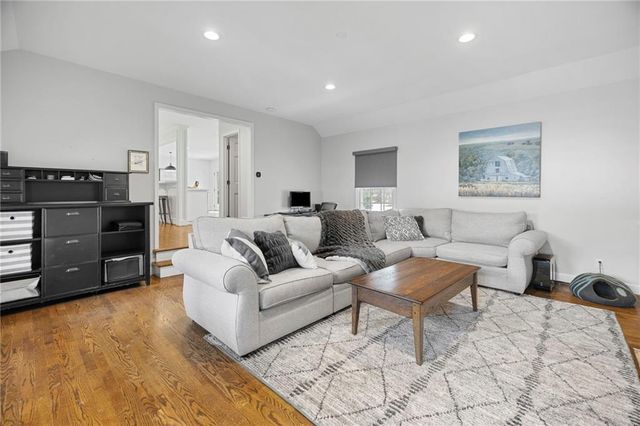 6724 Broadmoor Street, Overland Park, KS 66204