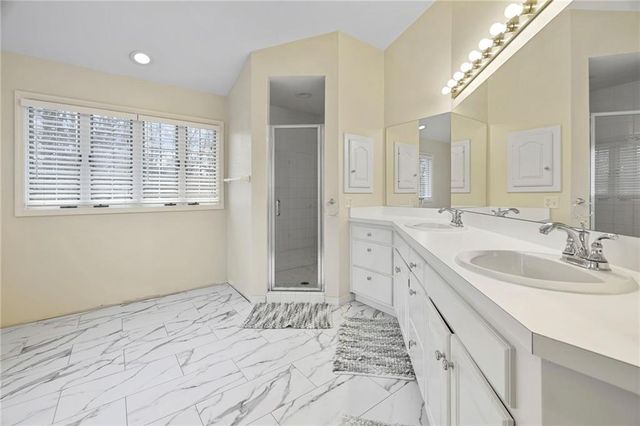 6724 Broadmoor Street, Overland Park, KS 66204