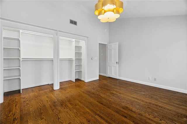 6724 Broadmoor Street, Overland Park, KS 66204