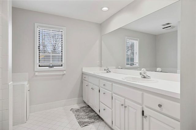 6724 Broadmoor Street, Overland Park, KS 66204