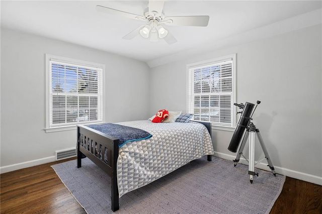 6724 Broadmoor Street, Overland Park, KS 66204