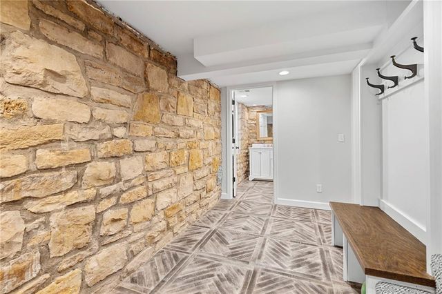 6724 Broadmoor Street, Overland Park, KS 66204