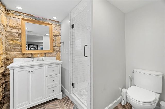 6724 Broadmoor Street, Overland Park, KS 66204