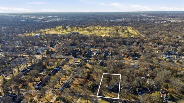 6724 Broadmoor Street, Overland Park, KS 66204