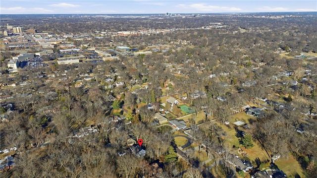 6724 Broadmoor Street, Overland Park, KS 66204