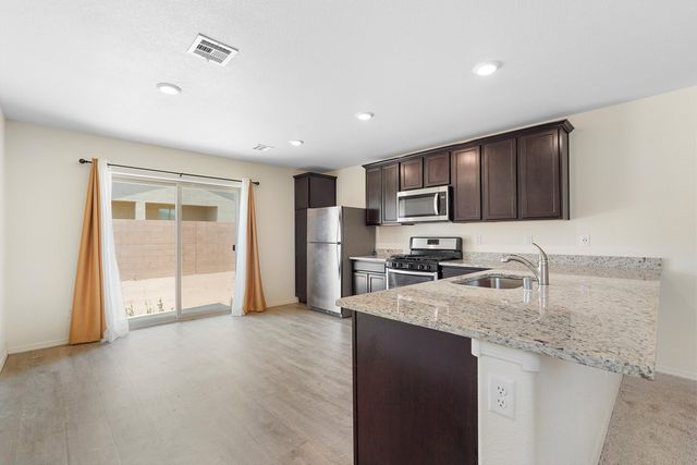 1804 Sophia Lane, Belen, NM 87002