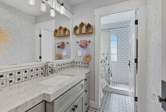 5601 Garst Rd, Modesto, CA 95357