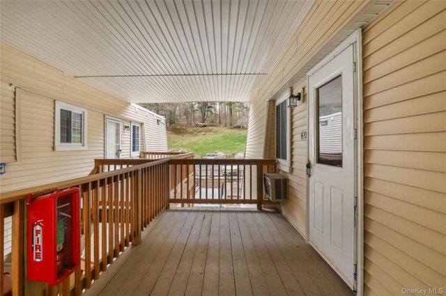 420 Fox Run Lane, Carmel, NY 10512