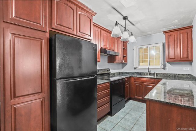 420 Fox Run Lane, Carmel, NY 10512