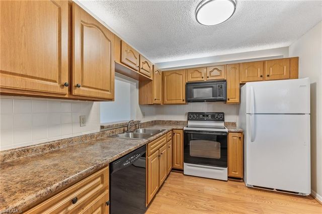 17156 Ravens Roost # 11, Fort Myers, FL 33908