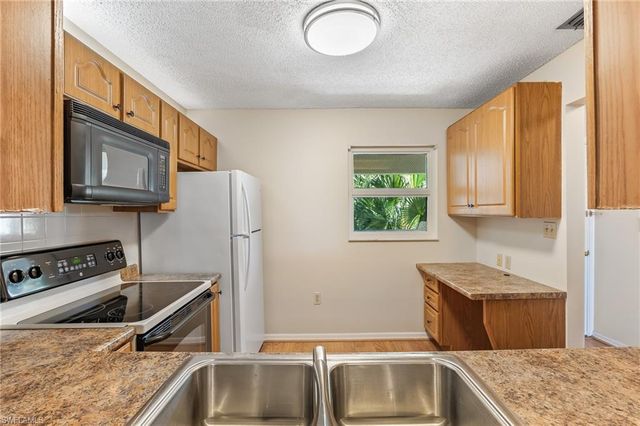 17156 Ravens Roost # 11, Fort Myers, FL 33908