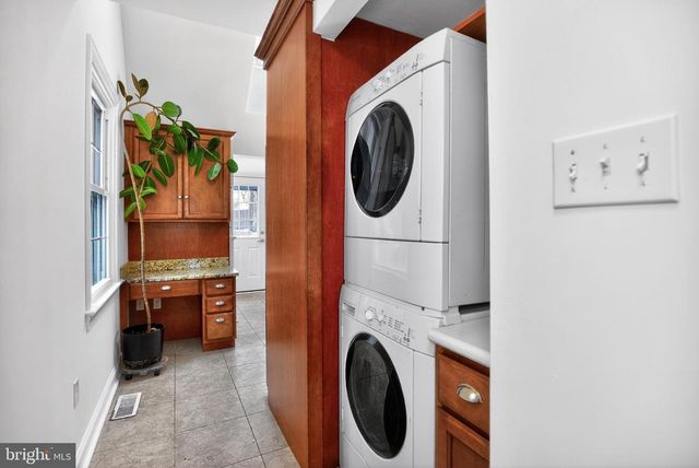 1183 JERICHO RD, Abington, PA 19001