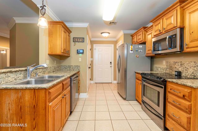 106 Country Garden Lane, Lafayette, LA 70507